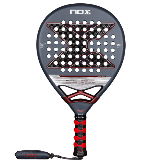 Pala Nox AT10 Genius 12K By Agustin Tapia (366g.) 2025