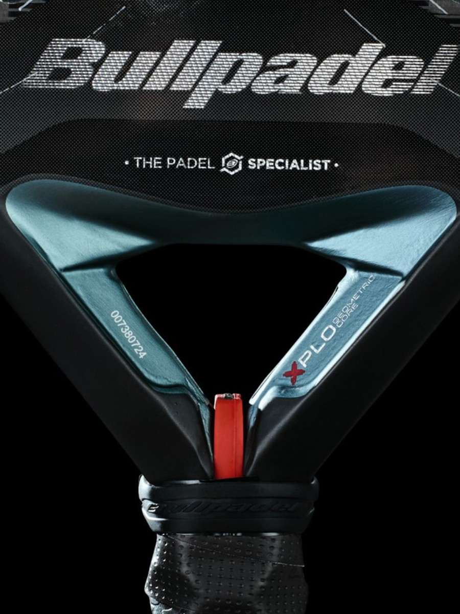 Pala Bullpadel Xplo 2025 (370-375g.)